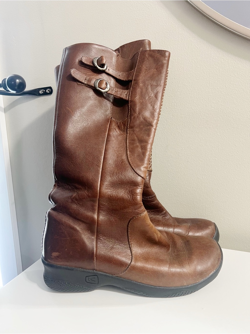 Keen Bern Baby Bern Over the Calf Boots in Oak Brown Size 8